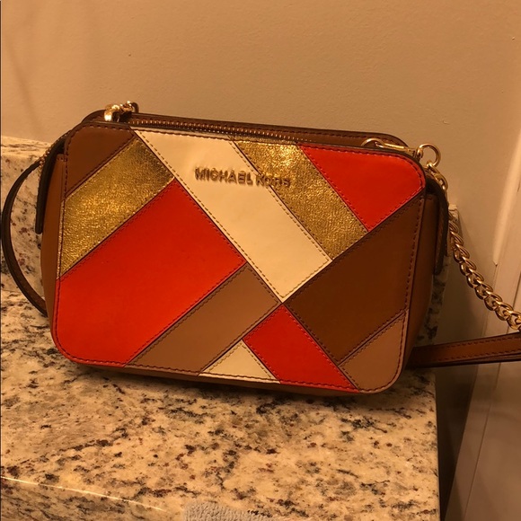 Michael Kors crossbody!! - Picture 1 of 3
